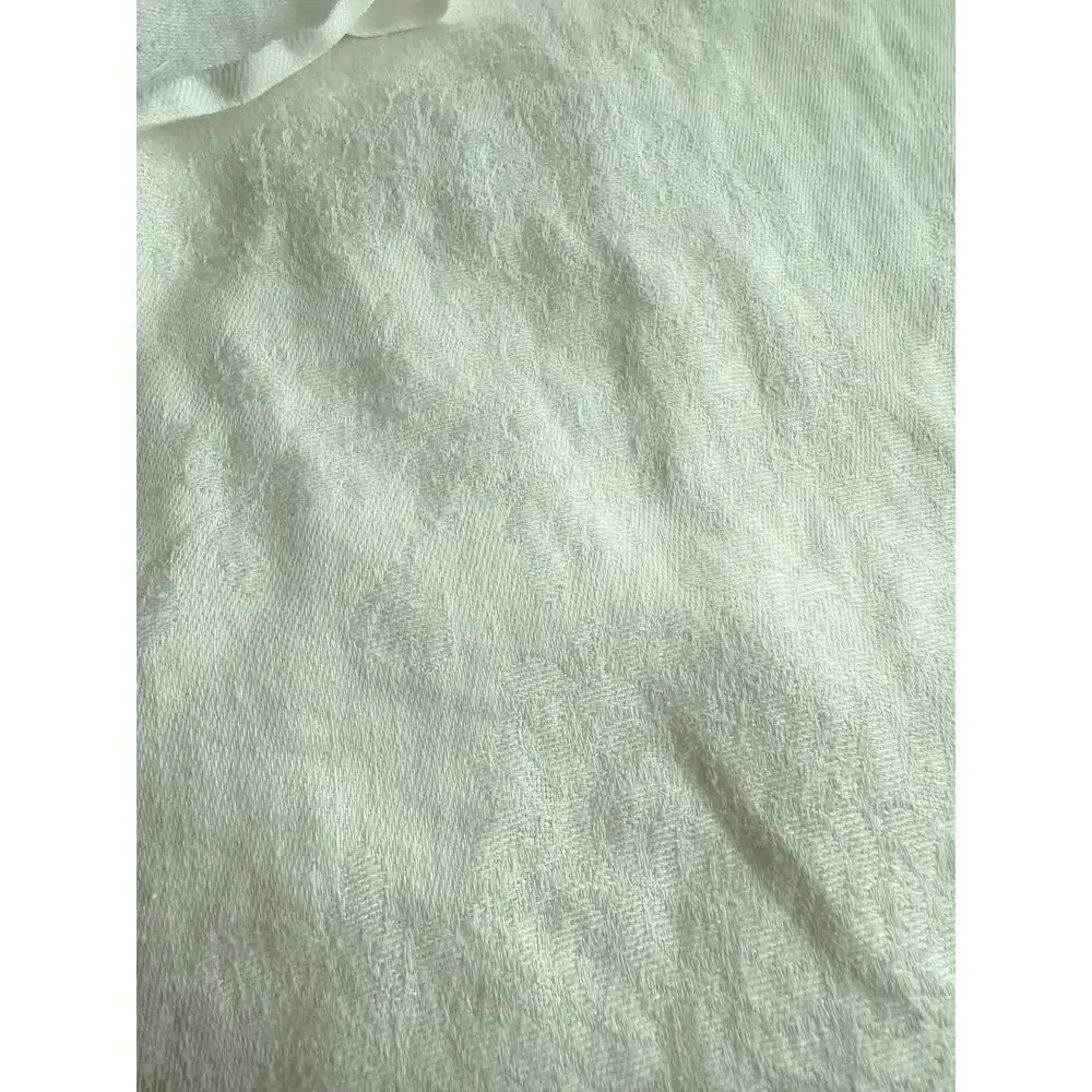 Vtg. WHITE DAMASK Chrysanthemum Flower LINEN TABLECLOTH 67 X 84” Bridal Wedding